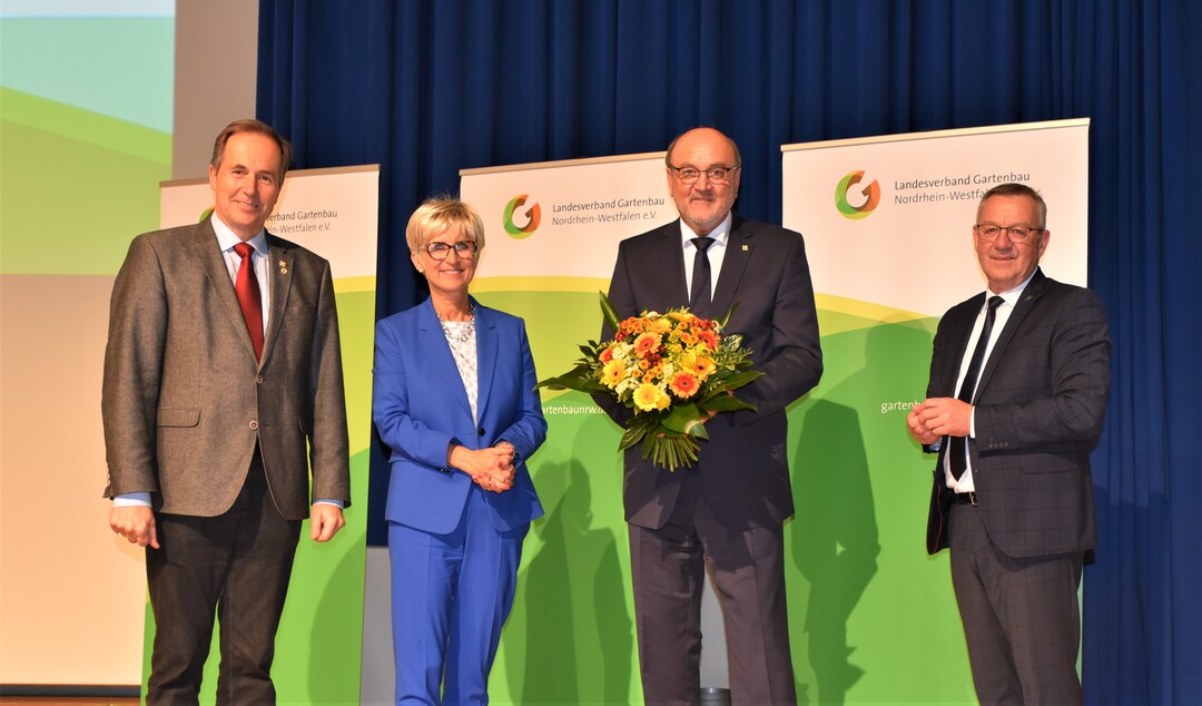   von links: Helmut Rskamp, Eva Khler-Theuerkauf, Jrgen Winkelmann, Jrgen Mertz