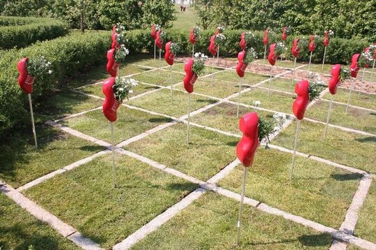 Garten der niederlndischen Partnerstadt Arnhem. Gelegen im Kreuzungsbereich von Rhein und Yssel, zhlt die Hauptstadt der Provinz Gelderland 134 000 Einwohner.