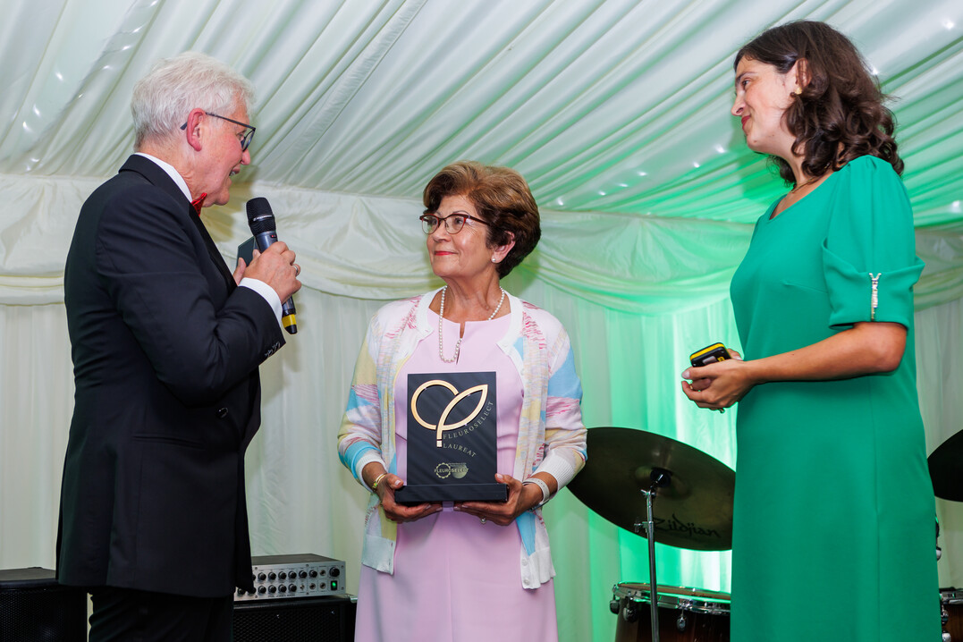 Elizabeth Sahin bei der Preisverleihung