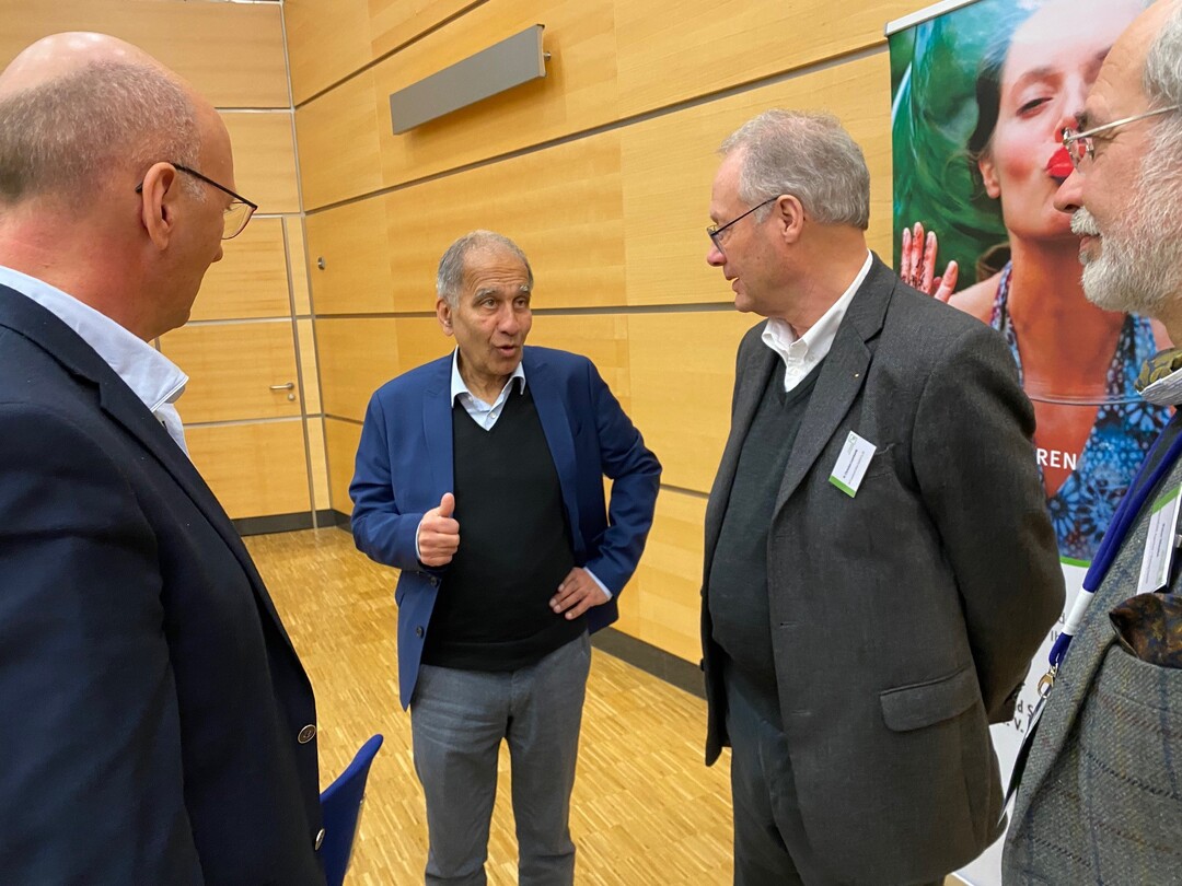 VGL President Josef Mennigmann in conversation with Prof. Dr. Mojib Latif and Christian C. Leonhards, former President of the VGL