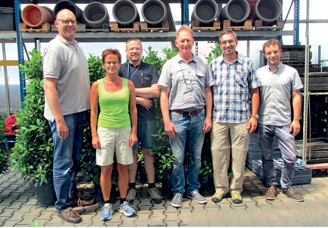 Die Referenten und Veranstalter: von links nach rechts: Harald Kramer, LWK Nordrhein-Westfalen, Dr. Karin Reiß, Syngenta Lawn & Garden Controls, Thomas Dzikowski, Gärtnereinkauf Münchingen, Ludwig Opitz, Syngenta Lawn & Garden Controls, Roland Bahmer und Michael Glaser, LTZ Augustenberg.