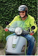 Der Fahrspaß mit der Vespa ist für Jürgen Herrmannsdörfer auch eine Minientspannung zwischendurch.