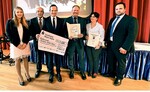 Von links: Melanie Schmitt, Landjugend Rheinhessen-Pfalz, Norbert Schindler, Präsident der Landwirtschaftskammer Rheinland-Pfalz, Dr. Volker Wissing, Landwirtschaftsminister, Werner und Elke Wilbert sowie Benjamin Purpus, Landjugend Rheinland-Nassau.