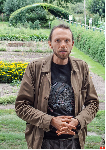 Dr. Heiko Hentrich leitet den Arzneipflanzenanbau Terra Medica" der DHU.