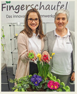 Birgit und Tochter Sandra Hesse suchen Wiederverkäufer für ihre Fingerschaufeln.