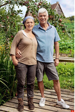 Charles und Perrine Hervé-Gruyer kauften vor zwölf Jahren das erste Stück Land und bauten stückweise ihren Betrieb auf.