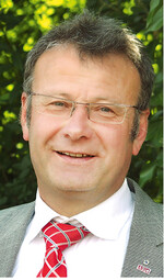 Dr. Andreas Becker: Erholung und Entspannung, Essen und Grillen mit Familie und Freunden, Naturverbundenheit und Selbstversorgung mit Obst, Gemüse und Kräutern sind die vier wichtigsten Funktionen der Gärten und Balkone."