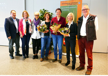 von links: Andreas Zwickel (BGV), Sabrina Hartl (AELF Augsburg), Claudia Knoll (Bayerische Landesgartenschau), Claudia Taeger (AELF Kitzingen), Johanne Bohl (LWG Veitshchheim), Eva-Maria Geiger (LWG), Thomas Schuster (AELF Augsburg), auf dem Bild fehlend: Katrin Kell (HSWT) und Robert Luer (ZBG).