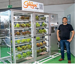 Erfinder und Gemüsegärtner Jochen Haubner zeigte seinen Verkaufsautomaten für Salate und Kräuter am RAM-Stand.
