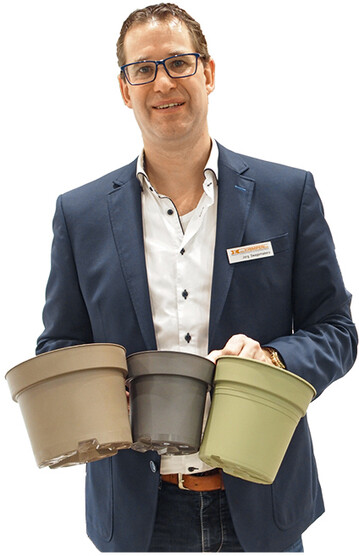 Jorg Swagemakers zeigte die NIR-detektierbaren Tpfe von van Krimpen.