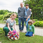 Die Erinnerung gestalten: Friedhofsgärtner sind gefragte Spezialisten für Gräber – und stehen auch menschlich Trauernden zur Seite