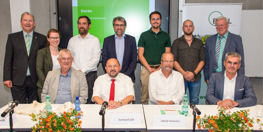 Die Referenten des Forums von links: Marc-Guido Megies, Yvonne Grau, Prof. Dr. Uwe Schmidt, Prof. Dr. Thomas Hannus, Gerhard Zh, Prof. Martin Thieme-Hack, Raphael Noltemeyer, Jakob Hokema, Finn Kott, Reinhard Kindler und Dr. Josef Bosch