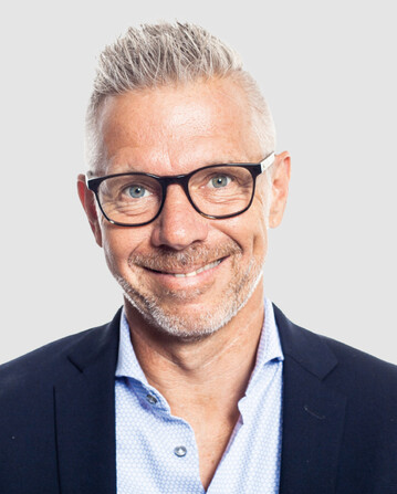 Effizientertainer Martin Geiger will Menschen helfen, anders zu arbeiten und mehr zu leben. In seinen Vortrgen, Bchern und Coachings verrt er, wie selbstbestimmte Zeitfhrung gelingt (martingeiger.com).