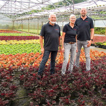 Dirk Klefer, together with his parents Hermann and Renate Klefer, runs the retail business with in-house production.
