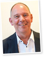 Prof. Dr. Bernhard Bessler: Zierpflanzen sind ein Teil unserer Kultur. Ihre Produktion verbraucht zwar Ressourcen, die aber auch für Modeartikel, Parfüms, Konzerte oder Urlaubsreisen verbraucht werden, ohne überlebenswichtig zu sein."