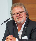 Prof. Dr. Ralf Vögele: Ich kann eine Universität nicht wie ein Betrieb als Wirtschaftsunternehmen führen. Wir müssen weg von dem Gedanken, dass sich das alles rechnen muss."