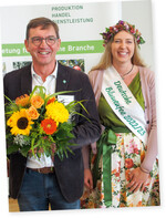 Dr. Hans Hermann Buchwald sprach als Vorstand der Landwirtschaftskammer Schleswig-Holstein, in denen er die Norddeutsche Kooperation für das Versuchswesen im Gartenbau würdigte, die Doppelarbeit vermeidet und zu einer Effizienzsteigerung im Versuchswesen führt.