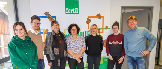 Das Team von Fertil in Le Syndicat, von links: Margot Brancourt, Julien Perreve-Genet (Geschftsfhrer), Sigrid Hansen-Catania (Export Managerin Europa), Valérie Maurice (Leiterin der Produktion), Jessica Balland (Leiterin Versand und Einkauf, Jeanne Robert (Ingenieurin fr Qualittssicherung) und Yannick Carel (Technischer Direktor).