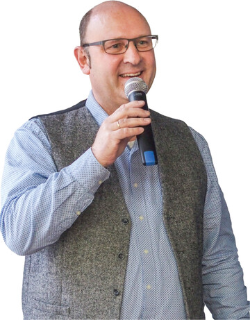 Hans-Peter Riskes: „Die Veiling Rhein-Maas bietet Produzenten die Mglichkeit der Warenprsentation im Foyer sowie die Vorfhrung von Imagefilmen oder Powerpoint-Prsentationen im Foyer und an der Uhrenfront."
