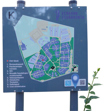 Friedhof der Stadt Kerava  bersichtstafel mit QR-Code