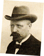 August Koenemann war vor allem der Repräsentant der Firma und machte diese bei seinen Reisen nach England und Amerika auch den dortigen Staudenliebhabern bekannt.