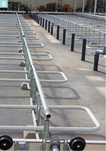 Mit der Untertischheizung ist eine energiesparende Wärmeversorgung der Gewächshäuser möglich.