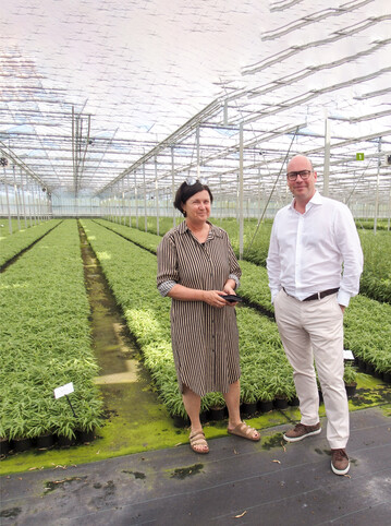 Sie haben das Sagen bei Plant Select: Unternehmensgrnderin Chantal Quirynen (CEO und Haupt-Anteilseignerin) mit Willem Broux, 1. CEO der Familien-Investmentgesellschaft Group MC.
