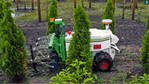 Der Naïo Feldroboter OZ" wurde mit einem Hackgerät vorgeführt.