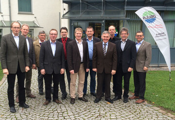 Die Direktoren der DEULA Bildungszentren bei einer Zusam-menkunft in der DEULA Witzenhausen (ohne Dr. Klaus Drescher, DEULA Schleswig-Holstein, Dr. Gerd Heckenberger, LLFG Iden, Rdiger Strau, DEULA Mecklenburg-Vorpommern/UFAT).