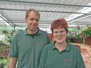 Die Inhaber  Thomas Ortmann fhrt die Grtnerei, das Blumenhaus ist das Reich seiner Frau Anja