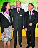 Gute Laune in der Blumenhalle (von links): Die Deutsche Blumenfee Fayette Scherwinski, Dresden, Bundeslandwirtschaftsminister a. D. Jochen Borchert und ZVG-Präsident Herker