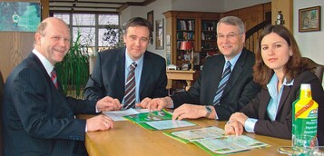 Geschftsfhrerin Michaela Aurenz mit ihren Geschftsfhrungskollegen (von rechts) Wilhelm Lbbert, Harald Vitocco und Franz Locher