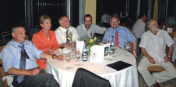 Spannung beim Halbfinale (von links): Prsident Heinz Tiedemann, Staatssekretrin Friedlinde Gurr-Hirsch, Landtagsprsident Peter Straub, Volker Kugel, Direktor des Blhenden Barocks, Staatssekretr Richard Drautz und Professor Hubert Mhrle, Vorsitzender der Frderungsgesellschaft der Landesgartenschauen in Baden-WrttembergBild: Habermeier