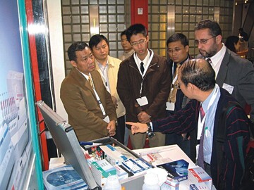 Harald Braungardt (rechts), Geschftsfhrer von Step Systems, mit Bang Shein Liu, Generaldirektor der DaHan HortiGroup (links)