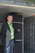 Die Dämpfanlage bei Küppers kann auch größere Mengen von Kunststoffmaterialien desinfizieren