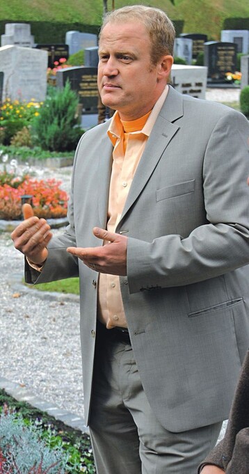 Hans-Peter Hbsch ist Initiator des Memoriam-Gartens