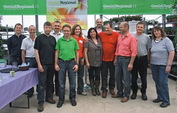 1 Partner, die sich mit ihrem Angebot in Rednitzhembach ergnzen: die sddeutschen GenialRegional-Grtner zeigen sich im Blumengromarkt Nordbayern fast so, als ob sie in einer einzigen Firma angehren