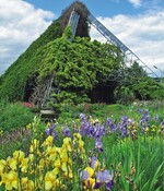 Eingangspyramide des LaGa-Geländes in Würzburg (Höhe Friedensbrücke)