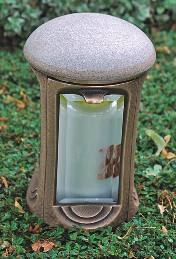 Diebstahl: Stein schtzt Lampen