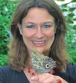 Heike Boomgaarden ist Gartenbauingenieurin und arbeitet als Gartenexpertin für ARD und SWR. Außerdem ist sie erste Pflanzenbotschafterin der Deutschen Gartenbau-Gesellschaft und Mitautorin des Buchs „Natur sucht Garten“. Beim Kongress „Zukunft Garten“, der Mitte Juni in Koblenz stattfand, war sie als Moderatorin tätig und berichtet hier von ihren Eindrücken.