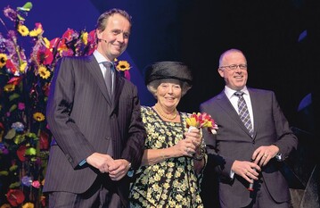 „100 Jahre Farbe“