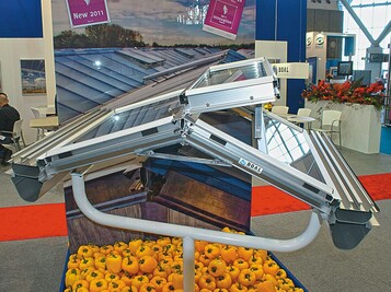 1 Verglasungssystem Lumenex ISO 22 der Firma Boal fr Isolierglser bei Gemsebau-Kulturen