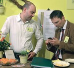 7 Der Gartenbaubetrieb „Blu-Blumen“ von Mario und André Segler aus Langenberg ist Träger des Gartenbaupreises 2012 des Landes Nordrhein-Westfalen, der ebenfalls auf der IPM verliehen wurde.