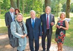 Im lettischen Valmiera (von links): Elke Haase (Piccoplant), Bundespräsident Joachim Gauck, Andris Berzinš (Präsident der Republik Lettland) mit Ehefrau Dace Seisuma.