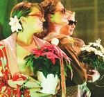 2 Floristisch gestaltete Weihnachtssterne ...