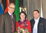 Referentin Dr. Marianne Altmann mit Dr. Wolfgang Besener, Leiter des Gartenbauzentrums Bayern-Südwest (links), und Andreas Zwickel, Gartenbau-Bezirksvorsitzender.