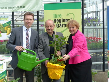 v.l.n.r. Landrat Matthias Diel, Thomas Diezemann, Petra Guttenberger, MdL
