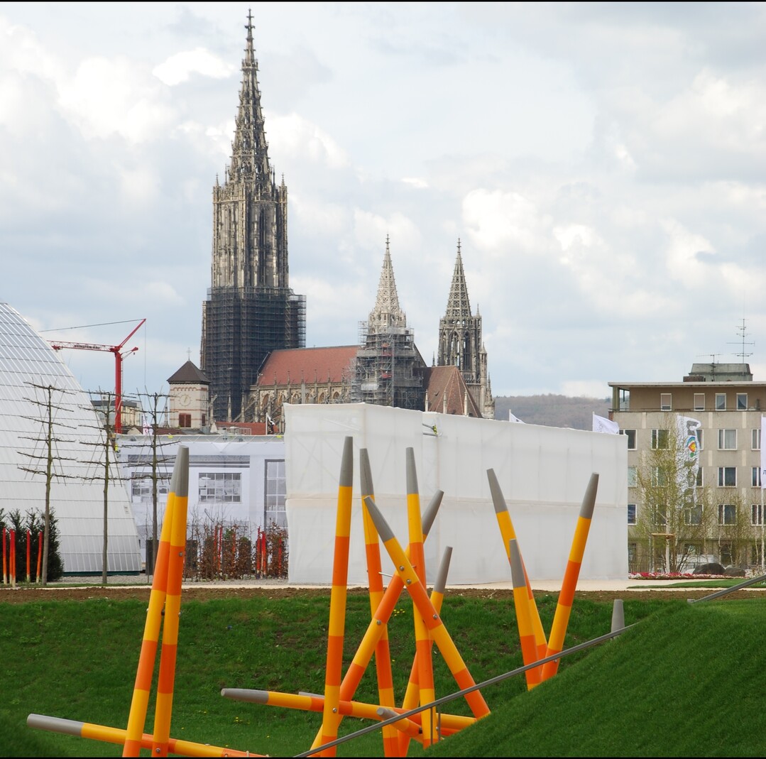 2030 kommt die Landesgartenschau an die Donau zurück: Nachdem Ulm 1980 die erste LaGa ausrichten durfte und die Nachbarstadt Neu-Ulm 2008 mit einer bayerischen Landesgartenschau erfolgreich war, wird Ulm 2030 wieder am Zuge sein.