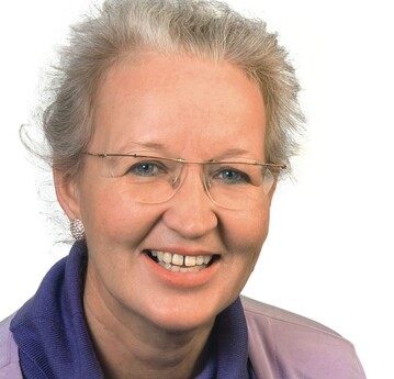 Christiane James
