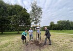Die Baumpflanzaktion zum Tag der Deutschen Einheit.